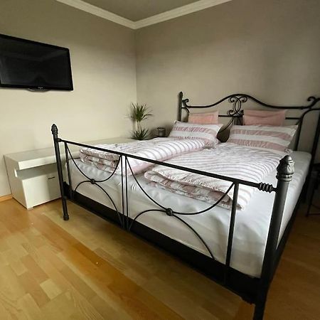 Ferienwohnung Leuchtbergblick Mit Terrasse Und Pkw Stellplatz エシュヴェーゲ エクステリア 写真