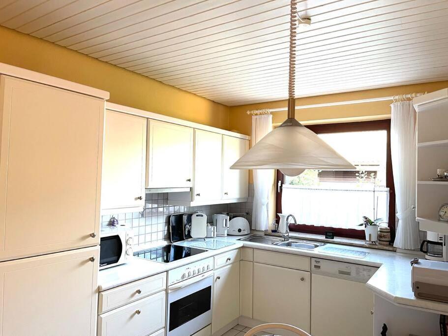 Ferienwohnung Leuchtbergblick Mit Terrasse Und Pkw Stellplatz エシュヴェーゲ エクステリア 写真