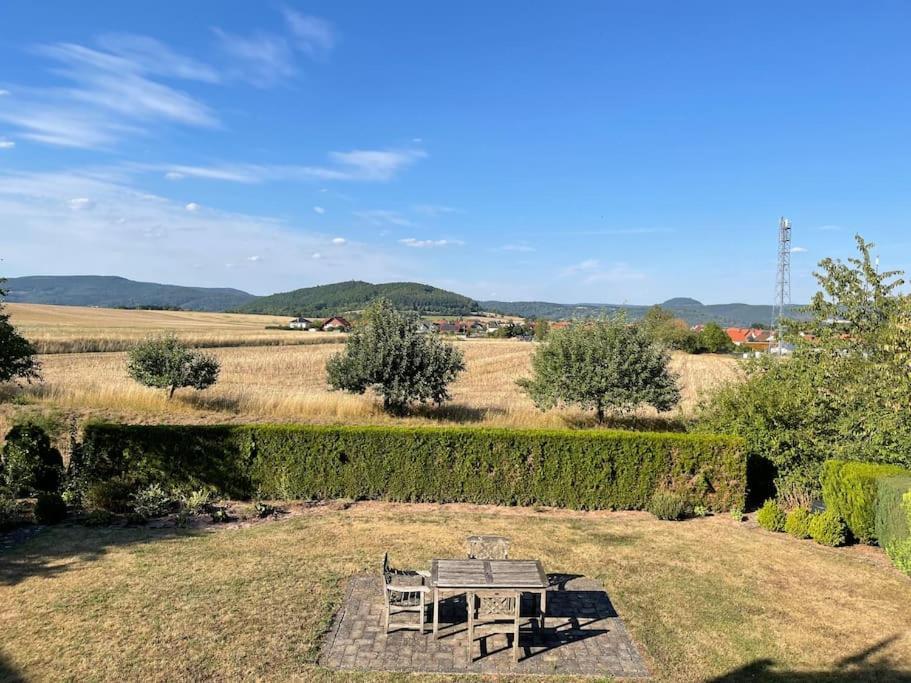 Ferienwohnung Leuchtbergblick Mit Terrasse Und Pkw Stellplatz エシュヴェーゲ エクステリア 写真