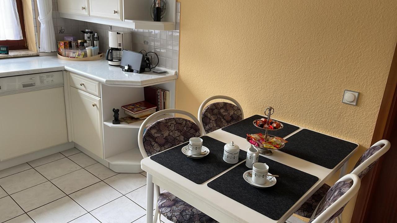 Ferienwohnung Leuchtbergblick Mit Terrasse Und Pkw Stellplatz エシュヴェーゲ エクステリア 写真